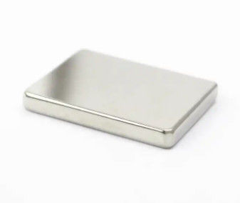 OEMの永久的なブロックの磁石、焼結させたネオジムの磁石材料